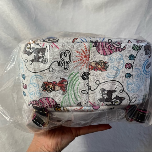 Disney Dooney & Bourke Bag - Disney Cats Sketch - Backpack NWT - Picture 8 of 9